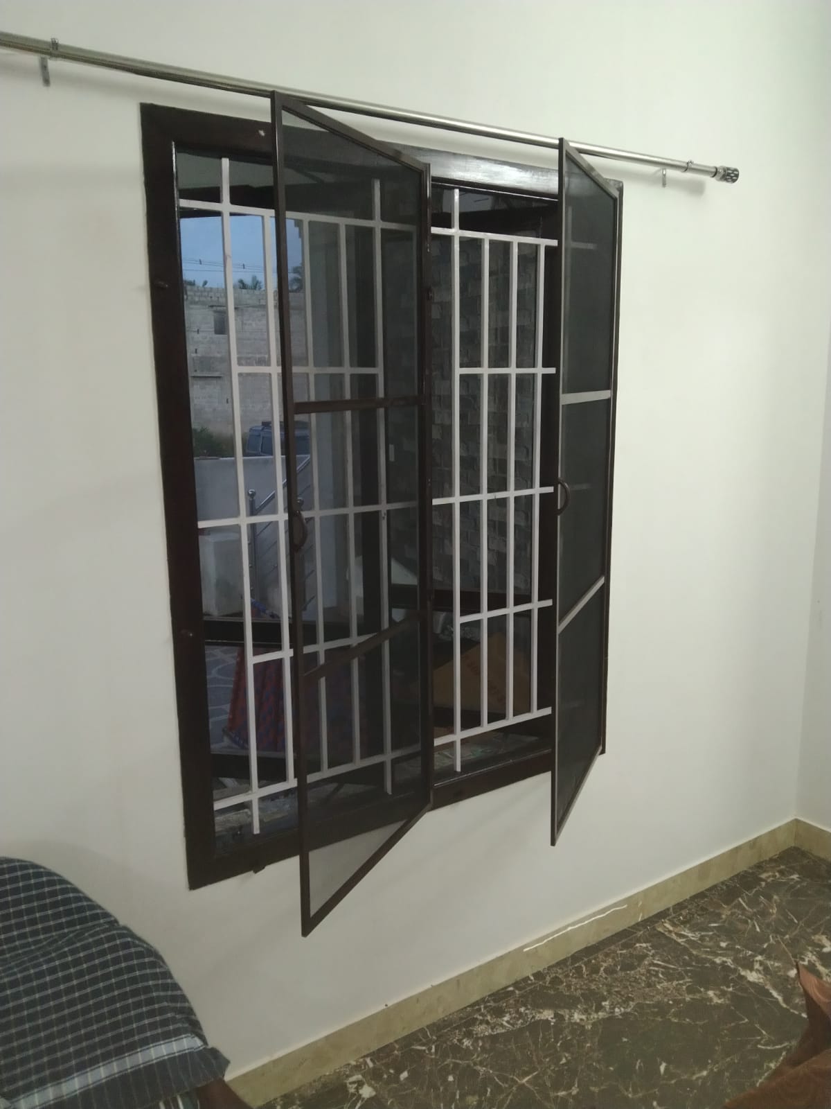 Classic Window Fit Mosquito Net Image 1